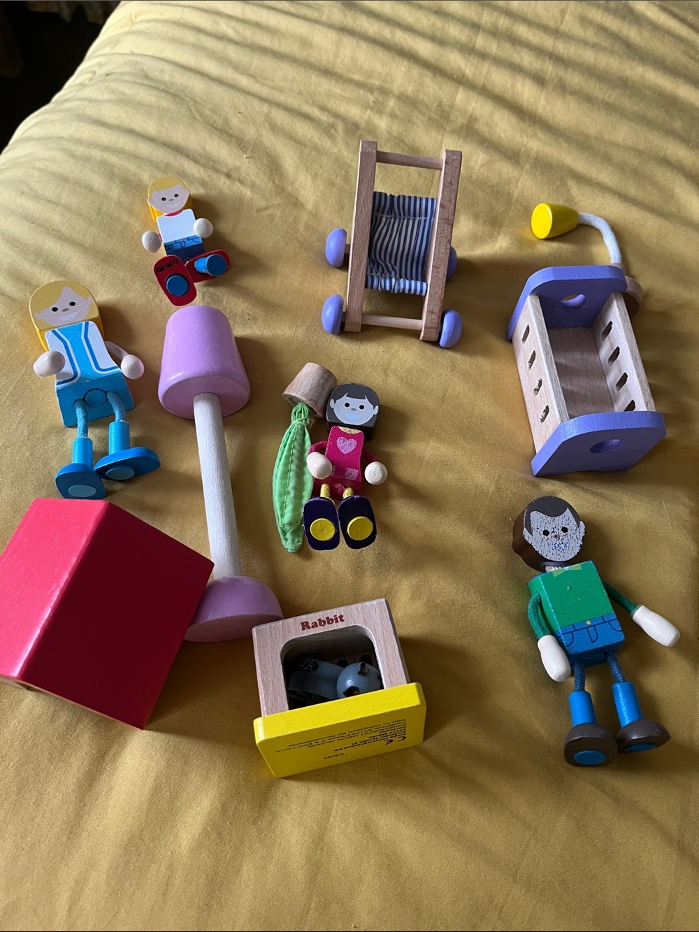 Wooden dollhouse pieces